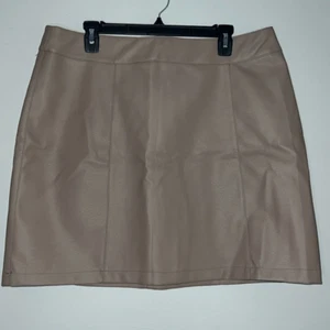 Forever 21+ faux leather mini skirt 1X - Picture 1 of 8