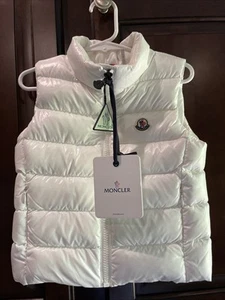 MONCLER WHITE POLYAMIDE SHORT DOWN VEST LIANE FOR GIRLS Size 4 YEARS New W/Tags - Picture 1 of 7