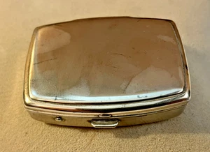VINTAGE SMALL SILVER PLATE DOUBLE COMPACT/PILL BOX WITH MIRROR IN LID  (59A) - Picture 1 of 6