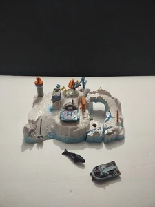 Galoob MICRO MACHINES FLOATING POLAR COMMAND PLAYSET, W/ Orca & Ship 1997 - Picture 1 of 17