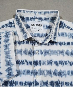Express Shirt Slim Fit Button Up  Medium Mens Geometric Print Short Sleeve NWT - Picture 1 of 7