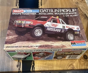 Monogram 1412 1/24 Scale SnapTite 1979 Datsun 4X4 Pickup Plastik Modellbausatz - Bild 1 von 8
