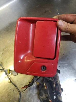Ford F250 2004 manija de bloqueo del lado del conductor exterior y mecanismo de bloqueo OEM (BIN 311) Foto 1 de 4
