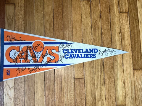 VINTAGE 1988 CLEVELAND CAVALIERS CAVS AUTOGRAPHED PENNANT PRICE DAUGHERTY NANCE Cover