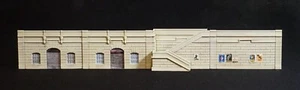 MAGAZZINI RACCORDATI edificio italiano FS - scala N - 1:160 - muro contenimento - Foto 1 di 13