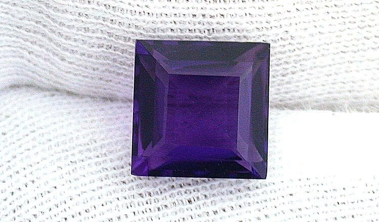 9mm  Square Cut  Rich Purple Brazilian Amethyst Gem Gemstone EBS3177OTH/101123 - Image 1 of 1
