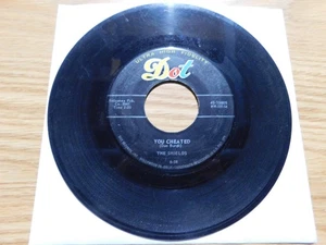The Shields - Dot 45 RPM - You Cheated / That's The Way It's Gonna Be - Picture 1 of 2