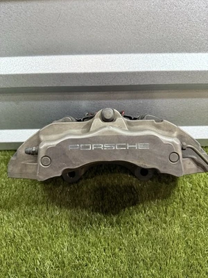 Pinza de freno delantera plateada derecha OEM Porsche Cayenne 2004-2010 Audi VW pasajero Foto 1 de 4