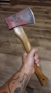 VINTAGE UNBRANDED TRUE TEMPER RED CAMPING HATCHET  🪓 AXE ORIGINAL HANDLE  - Picture 1 of 11