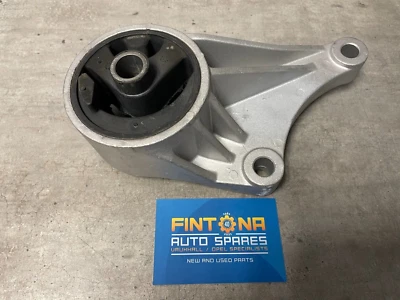 Vauxhall Astra G / Zafira A Front Engine Gearbox Mount Mounting Bracket 90575186 - Image 1 of 3
