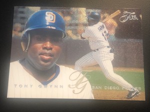 1995 Flair - #201 Tony Gwynn. Padres HOF