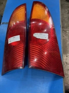 FORD FOCUS 98-05 Mk1 Heck Fahrer Rückleuchte Lampe links und rechts - PAAR - Bild 1 von 2