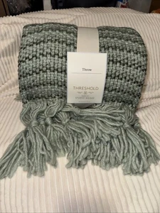Threshold Mischgarn gewebte Decke Überwurf mit gekreuzten Quasten Multi grün - Neu mit Etikett - Bild 1 von 8