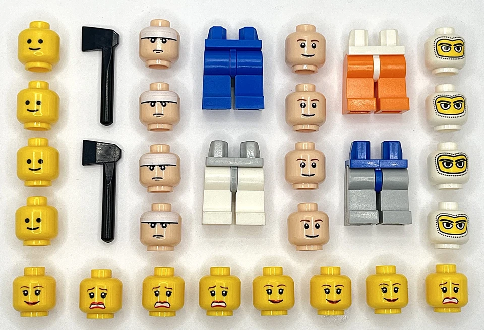 LEGO разное ассортимент совершенно новый лот из 30 голов ноги топор - Изображение 1 из 1