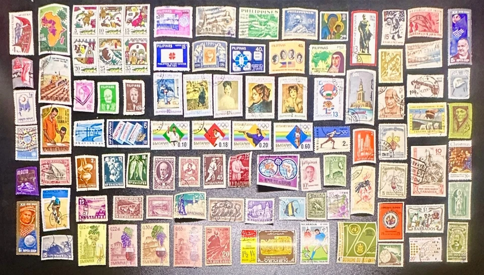 B593, 100+ Different Quality Worldwide Stamps - Image 1 of 1