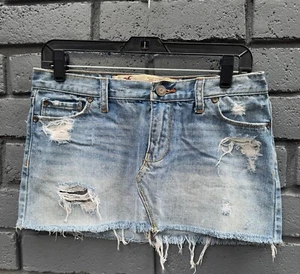 Vintage 2000s Y2K Hollister Light Wash Jean Low Rise Distressed Mini Skirt Sz 5 - Picture 1 of 15