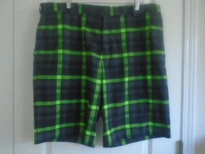 Nike Golf Dri-Fit sz. 40 black, gray & green polyester blend plaid shorts Ex. - Picture 1 of 4