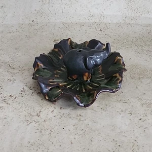 Kleiner Keramik Elefant Räucherstäbchenhalter mit aufgesetztem Rüschenteller glasiert - Bild 1 von 23