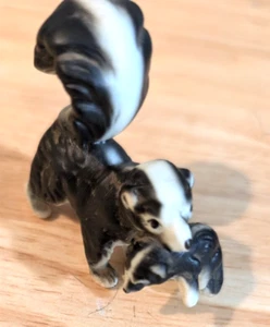 mofeta y bebé vintage mamá/negro/blanco/2,5"/cerámica - Imagen 1 de 6