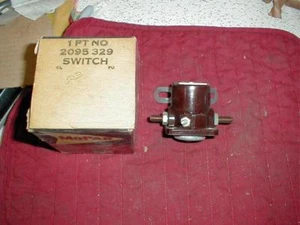 NOS MOPAR 1960-1 VALIANT LANCER STARTER SOLENOID SWITCH W/ MANUAL TRANSMISSION  - Foto 1 di 1