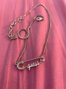 collana guess donna Color Argento Con Swarovski Sul Ciondolo A Graffetta - Foto 1 di 4