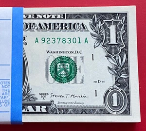 NEW 2017A $1 DOLLAR BILL ( BOSTON A ) UNCIRCULATED - Picture 1 of 3