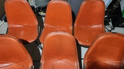 Sillas de comedor vintage 1957 Herman Miller Charles Eames DKX de alambre Foto 1 de 2