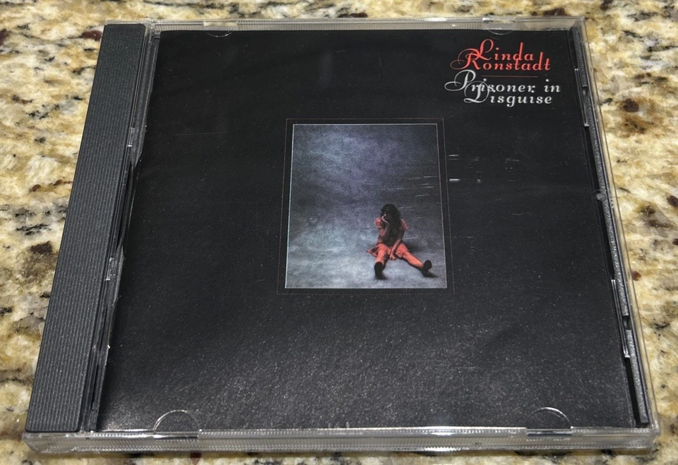 LINDA RONSTADT- PRISONER IN DISGUISE CD 1975 ASYLUM RECORDS 1045-2 - Image 1 of 4