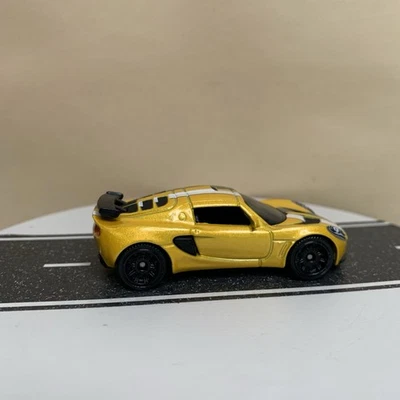 Matchbox Superfast #15 2008 Lotus Exige Metallic Yellow w/White/Gray Stripes NM - Image 1 of 4