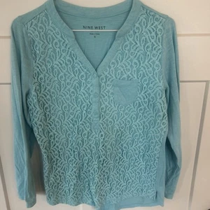 Nine West 3 Button V-Neck Women Long Sleeve Lace Front Shirt Aqua/Sea Green Sz S - Picture 1 of 11