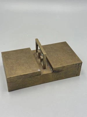 Antiguo joyero chino de latón grabado tallado de principios del siglo XX marcado por 6 1/2"" Foto 1 de 4