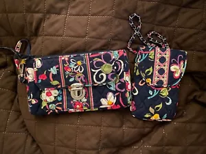 Retired Vera Bradley Breast cancer ribbons - wristlet and phone crossbody - Picture 1 of 4