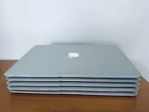 Lot of 5 Apple MacBook Air 13 A1466 7,2 i5 8GB 128GB w Chargers - Picture 1 of 11