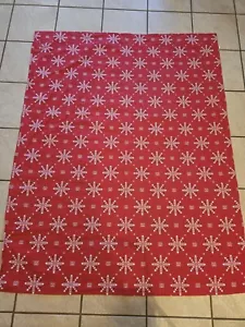 Tovaglia Tessuto 100% Cotone 66" Natale Rosso Bianco Nero Fiocco di Neve Rettangolare - Foto 1 di 11