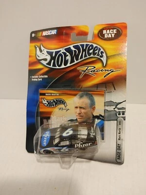NASCAR Hot Wheels Racing 2003 coche de carreras con tarjeta - Mark Martin #6 Pfizer negro Foto 1 de 3
