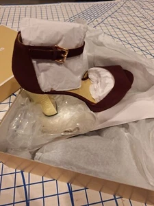 NEW MICHAEL Michael Kors Paloma MERLOT Suede Gold Heel Platform Sandals Size 9 - Picture 1 of 7