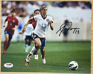 ALEX MORGAN TEAM USA WOMENS SOCCER SIGNED 8X10 PHOTO PSA/DNA - Picture 1 of 2