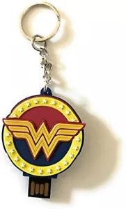Unidad Flash eKids, DC Wonder Woman 16 GB USB 2.0 + Llavero LYU-16V7.FXV7 - Imagen 1 de 1