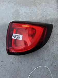 Luz trasera exterior derecha Chrysler Pacifica 2017 P68229028ab - Imagen 1 de 20