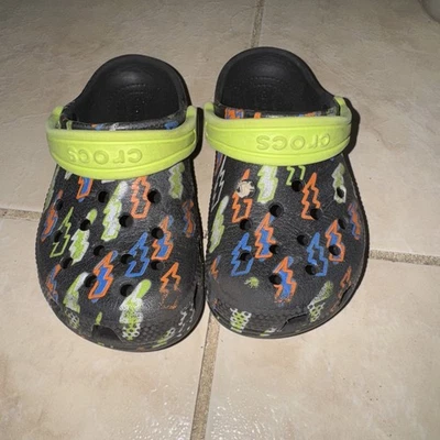 Crocs Clásico Niño Talla C11 🗣️ Foto 1 de 4