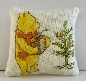 Dolls house cushion 12th Scale - Picture 1 of 1