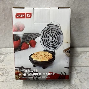 Dash Spinnennetz Mini Waffeleisen 4" Kochfläche Antihaft Halloween NEU - Bild 1 von 7