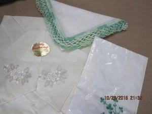 4 VINTAGE  HANKIES-EMBROIDERED-HAND CROCHET--APPLIQUE--#T 17A-1 - Picture 1 of 24