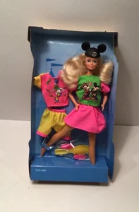 NEW 1993 WALT DISNEY WEEKEND BARBIE DOLL 2 OUTFITS VTG MATTEL 10723 NO BOX - Picture 1 of 9