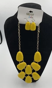 Yellow chunky Statement Necklace & Earrings. Vintage Mix It Goldtone Chain - Picture 1 of 4