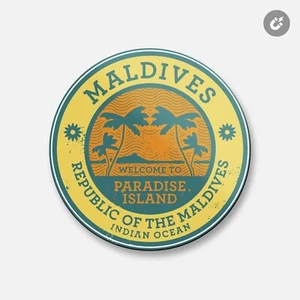 Maldives Paradise Island Travel | 4'' X 4'' Round Decorative Magnet - Picture 1 of 2