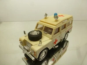 HONG KONG 906 LAND ROVER AMBULANCE RED CROSS -FRICTION PLASTIC -WHITE 1:28- GOOD - Imagen 1 de 8