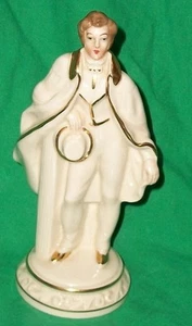 VTG VICTORIAN GEM DANDY JIM GENTLEMAN CAPE FANCY CAVALIER PORCELAIN MAN FIGURINE - Picture 1 of 6