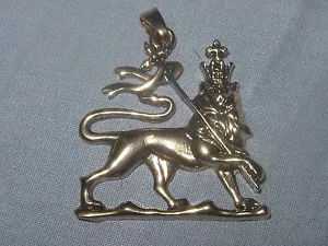 NEW BRASS GOLD TONE ETHIOPIA LION OF JUDAH RASTA CROWN PENDANT CHARM NECKLACE - Picture 1 of 2