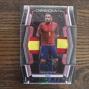 Parche reliquia de recuerdos Paco Alcacer 2020-21 Panini obsidiana de vanguardia GU 1/8 - Imagen 1 de 2